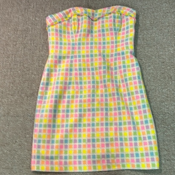 Lilly Pulitzer Dresses & Skirts - Lilly Pulitzer Bibi style dress in multi color Give Me Wings pattern Size 14